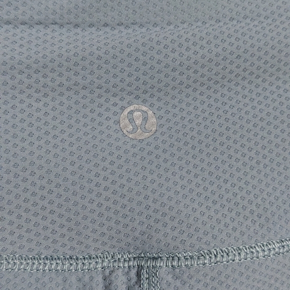 EUC! Lululemon Run Off Route Shorts In Light Blue Size 8 - Picture 14 of 14